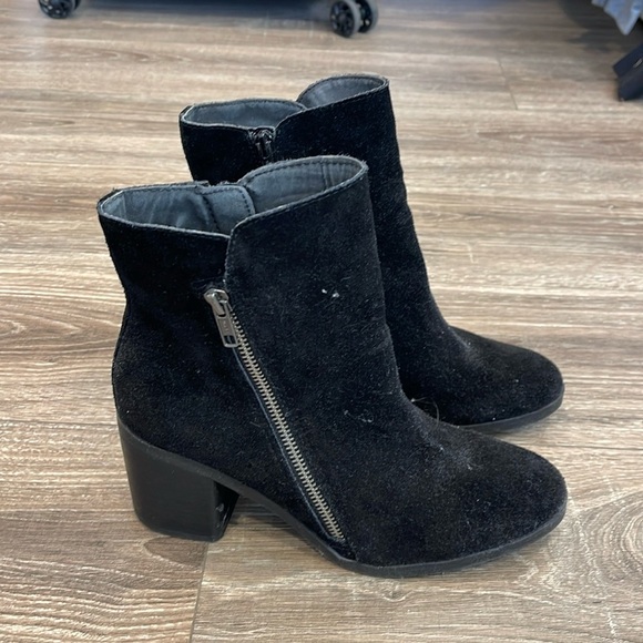 CROWN VINTAGE BOOTIES size 8 “Sunny” - Picture 2 of 4